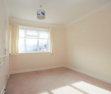 2 bedroom maisonette to rent - Photo 4