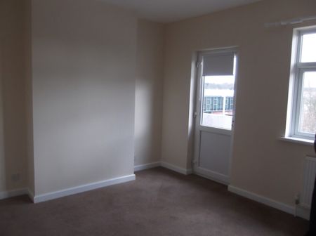 2 bedroom Flat - Farringdon House, Hatfield - Photo 4