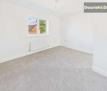 Walmer Parade, Stafford, ST16 - Photo 3