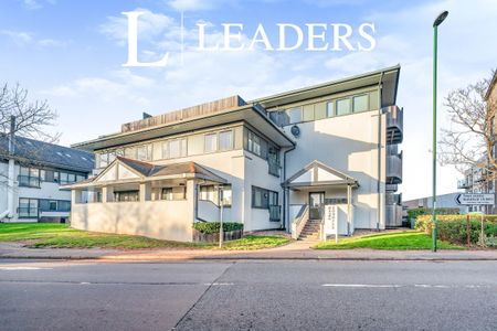 2 bedroom apartment to rent North Street, Horsham, West Sussex, RH13 - Photo 2