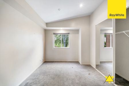 Bright and Spacious 2-Bedroom Unit in a Convenient New Lynn Location - Photo 4
