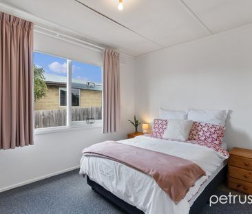 Convenient Living on a Generous Block - Photo 4