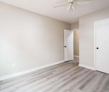 For Lease - 122 Fifth Street Unit# 8, Toronto, Ontario - Photo 3