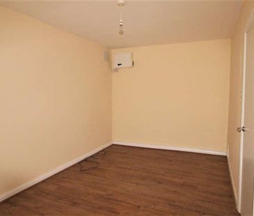 Clifford Road, London, SE25 - Photo 4