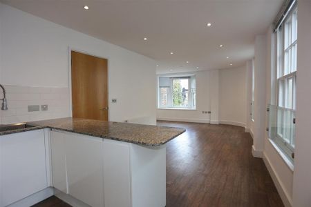 2 bedroom maisonette to rent - Photo 3