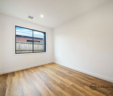 SPECTACULAR FAMILY HOME IN THE HEART OF TRUGANINA! - Photo 1