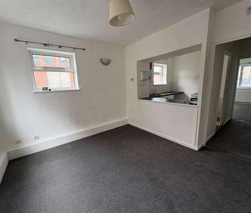 Trinity Avenue, Northampton, NN2 - Photo 2