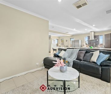 $1000/w Luxurious 2-story Family Home in Belmont - Photo 1