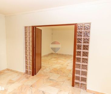Casa / Vila cu 7 camere de inchiriat în zona Victoriei - Photo 4