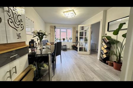 1 Bed Maisonette, Harrow, HA3 - Photo 2