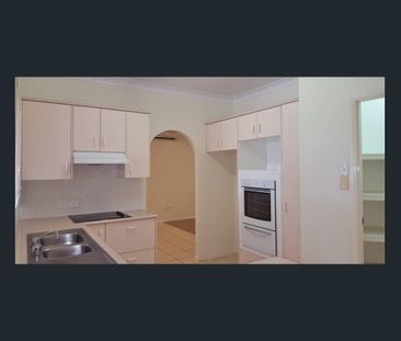 Perfect Family Home - Photo 2