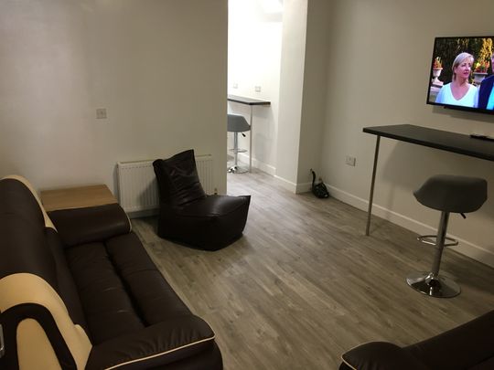 9 Exeter Road - Photo 1