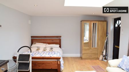 Modern studio apartment to rent in Clonsilla - Photo 4