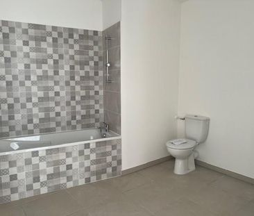 Location Appartement 2 pièces 52m² BRIGNOLES 83170 - Photo 3