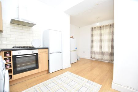 Penge Road, London, SE25 - Photo 4