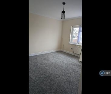 4 bedroom flat to rent - Photo 5