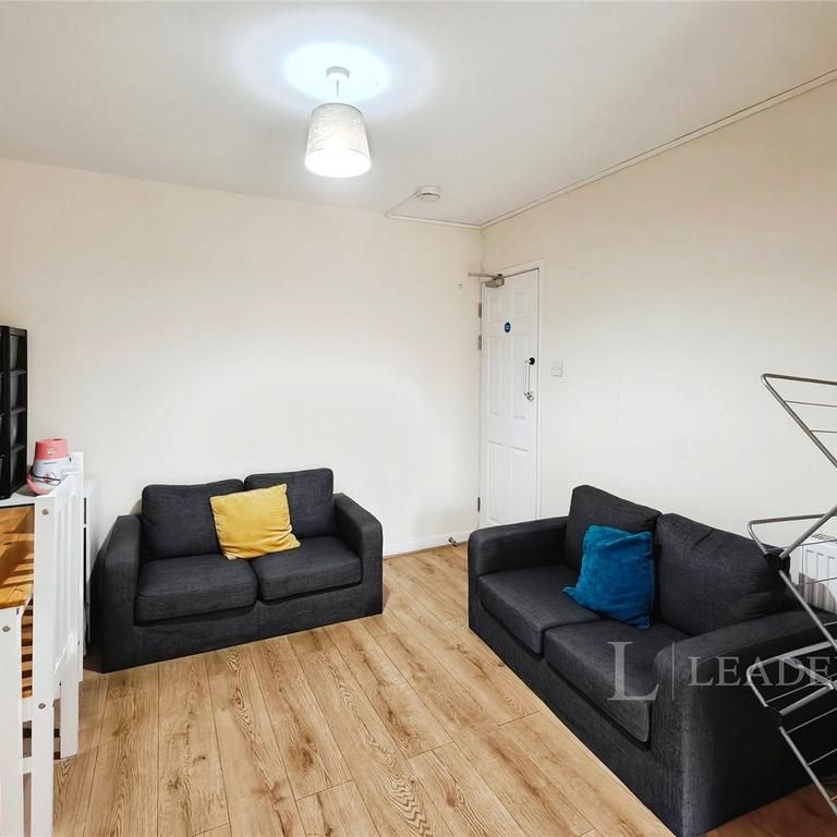 House to rent - Photo 1