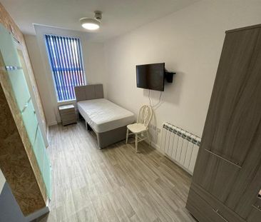 1 bedroom in a house share to rent - Photo 5