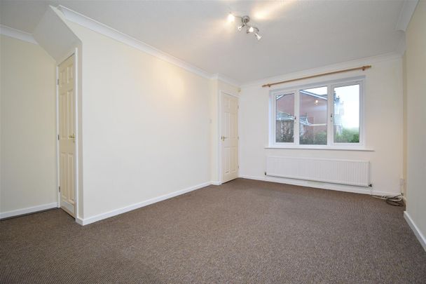 St Peters Gate, Ossett - Photo 1