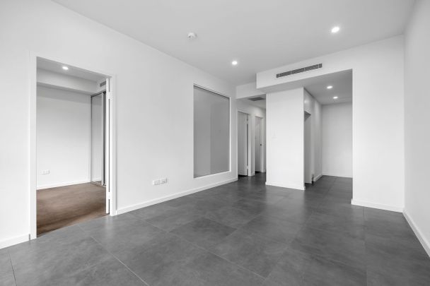 $600 per wk neg. - Photo 1