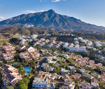 5 room luxury House for rent in Marbella, Andalusia - Photo 3