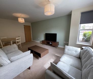 2 bedroom flat to rent - Photo 2
