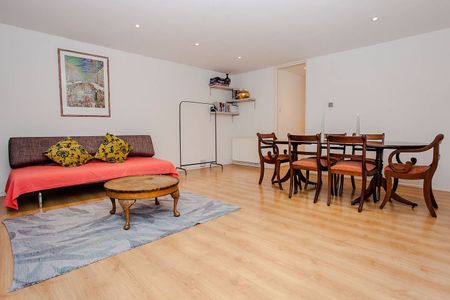 2 Bed Flat, Grafton Road, NW5 - Photo 3
