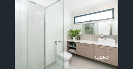 Low Maintenance & Convenient Location - Photo 3