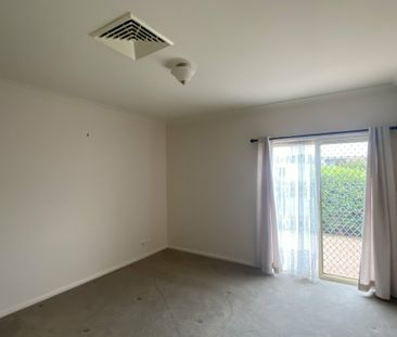 Family-Friendly Home for Rent in Dubbo - Photo 6
