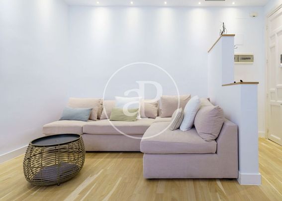 2 bedroom luxury Flat for rent in Madrid, Spain - Photo 1