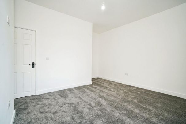 Lynton Avenue, Pendlebury, Swinton - Photo 1