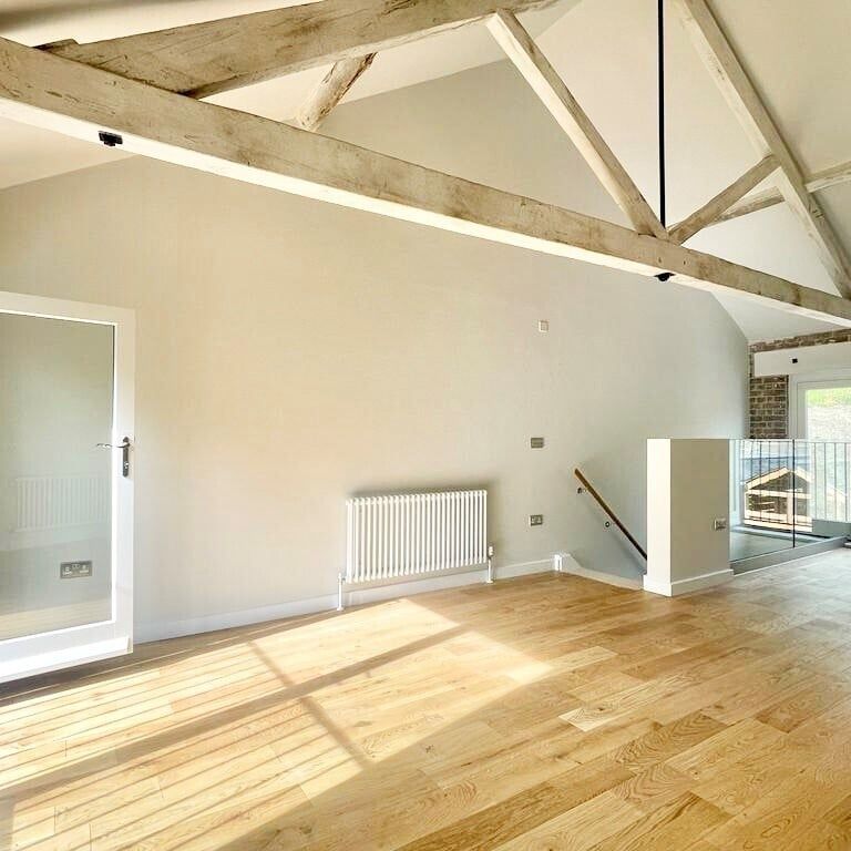 Bulbourne Yard - Photo 1