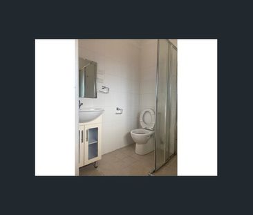 Neat & Tidy 2 bedroom In Convenient Location - Photo 3