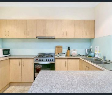 Modern 2-Bed, 2-Bath Apartment in the Heart of the City - Photo 5