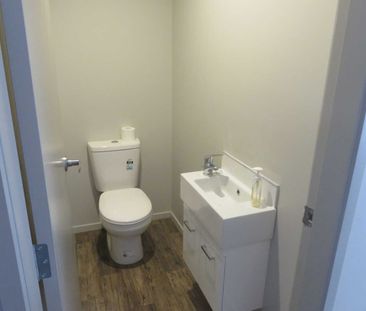 Fully Furnished Townhouse in Prime Location Opposite the University... - Photo 5