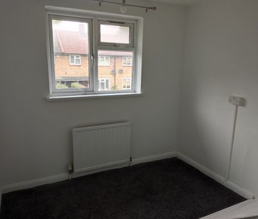 3 Bed Terraced House, Ayres Close, E13 - Photo 5