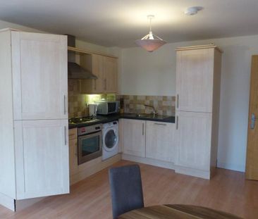 2 bedroom flat to rent - Photo 3