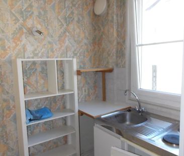 Location Appartement 1 pièce 18m² TOURS 37000 - Photo 2