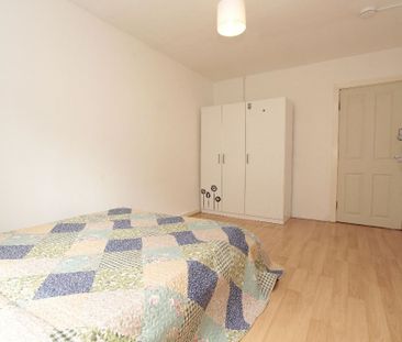 Room in a Shared House, Mccoid Way Borough Road, SE1 - Photo 3