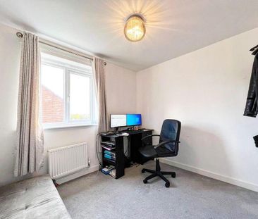 3 bedroom detached house to rent - Photo 2