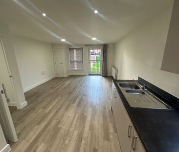 Bridge Road East, Welwyn Garden City - Photo 1