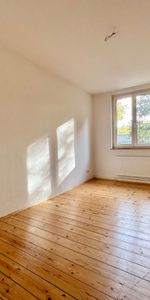 3- Zimmerwohnung mit abgeschliffenen Dielen und Balkon - Foto 3