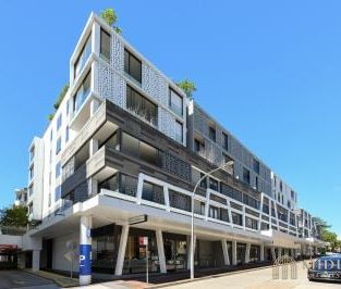 Refined Living at "Chatswood Place" – Where Tranquillity Meets Urba... - Photo 1