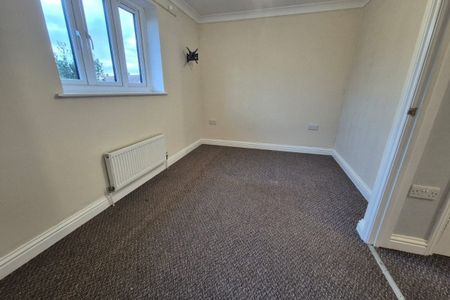 Freda England Close - Photo 3