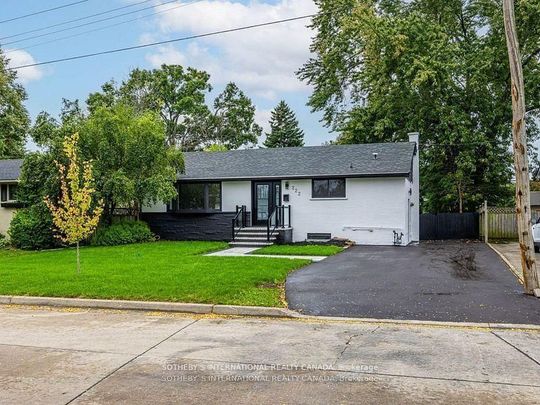 For Lease - 222 Hammersmith Court, Burlington, Ontario - Photo 1