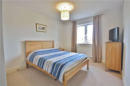 Wapshott Road, Staines-upon-Thames, Surrey, TW18 3EZ - Photo 4