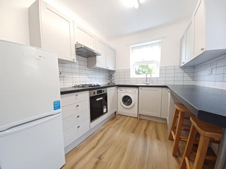 Coronation Avenue, Oldfield Park, Bath, BA2 - Photo 3