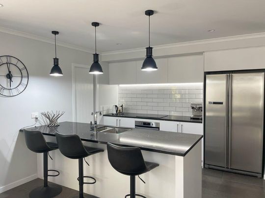 Executive Four Bedrooms in Papamoa - Papamoa - Photo 1