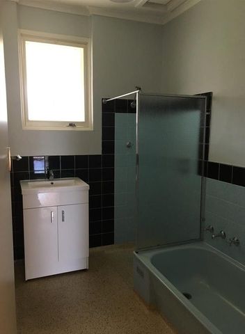 Charming 3-Bedroom Home in Salisbury East - Photo 3