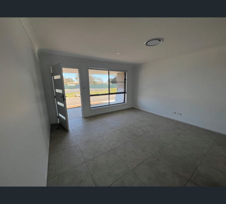 28/5 Evergreen Way, Tamworth, NSW 2340 - Photo 2